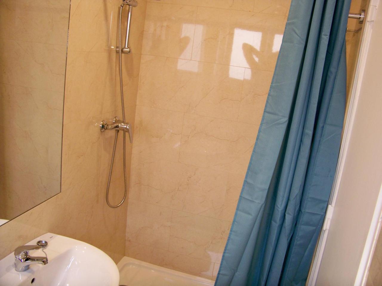 Almirante 1 Four Bedrooms Lisbon