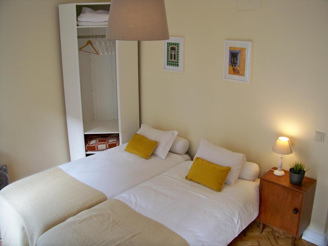 Apartment Almirante 1 Four Bedrooms Lisbon