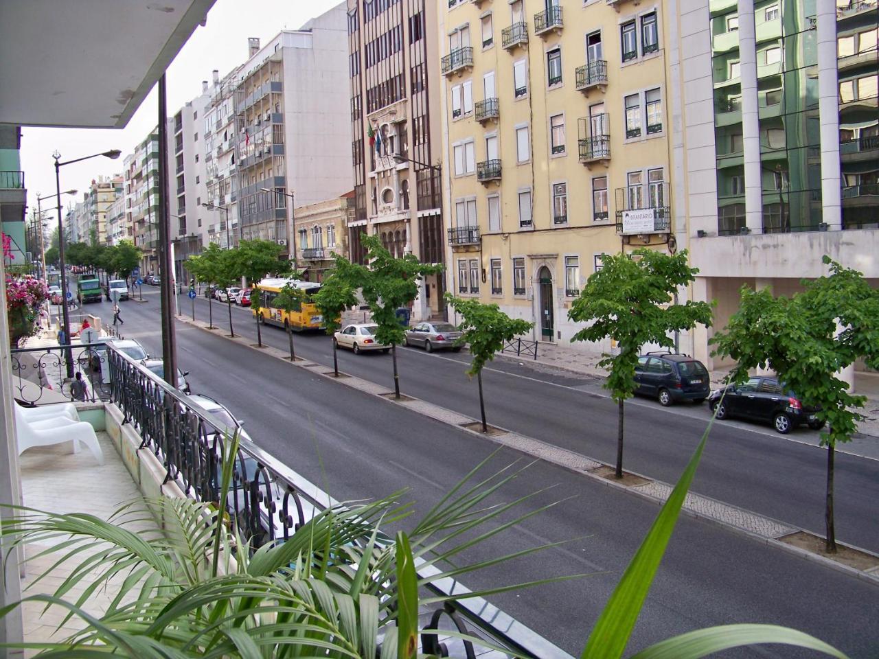 Almirante 1 Four Bedrooms Lisbon